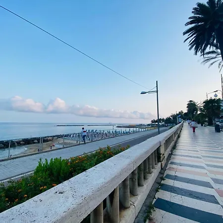 Granny's House Apartamento Sanremo