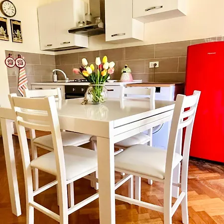 Granny's House Апартаменты *